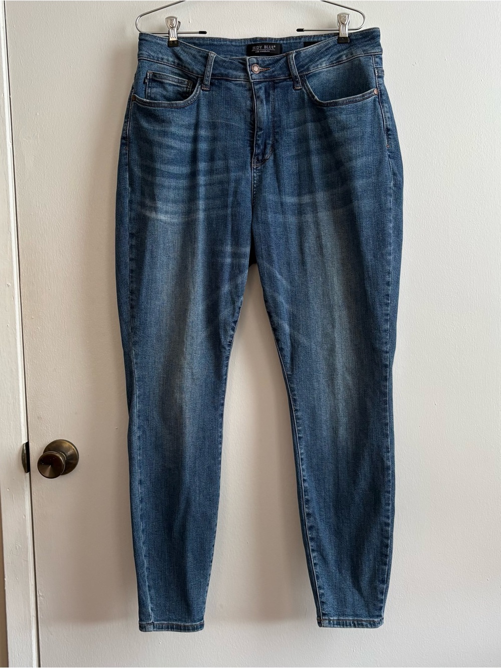 Judy Blue Women’s Skinny Fit Medium Wash Blue Denim Jeans 5-Pocket Size 16W